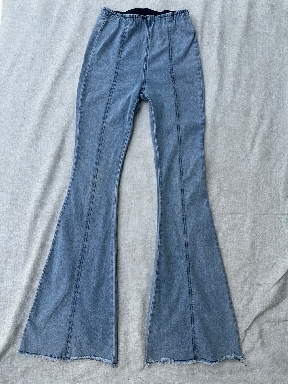 No Boundaries Light Blue Flared Jeggings (S)